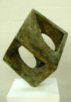Katharina Sallenbach, H�ngende Kugel, Bronze, H 60cm
